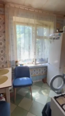 Продам 2 к на Гладкова 12 квартал