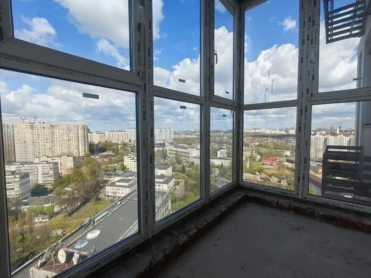 Продаж стильної 1-кімнатної квартири в ЖК Голосіївський. Мет