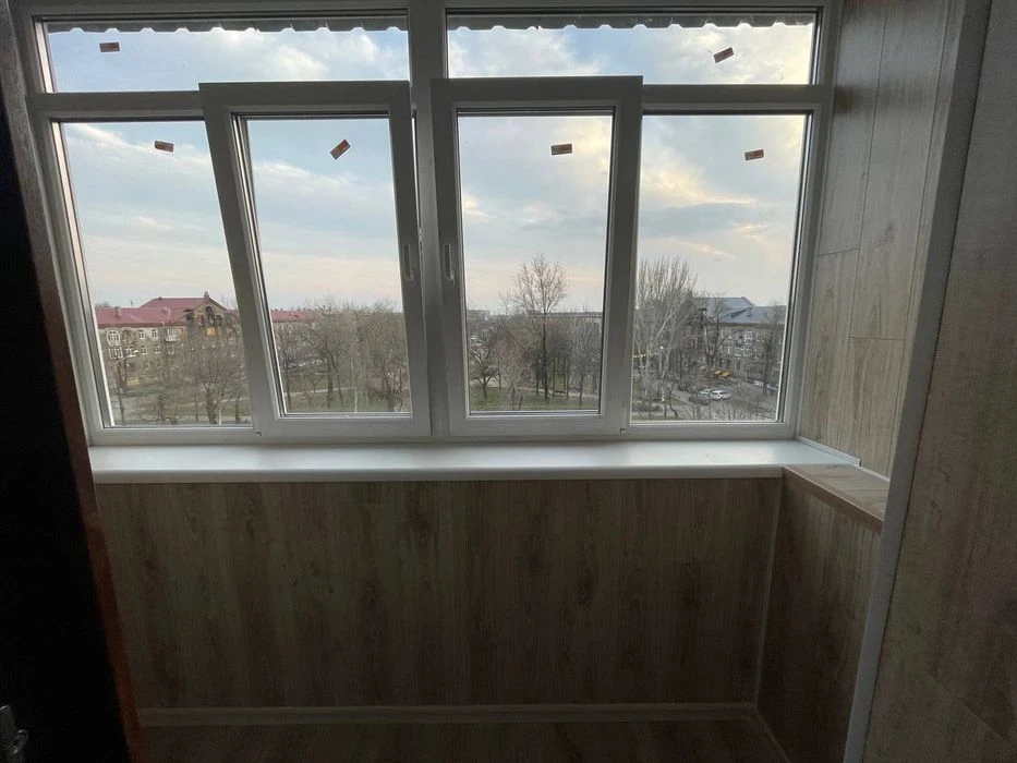 Продаж 3 х кім.кв. " Сталінка" Терміново, зниження ціни  пло