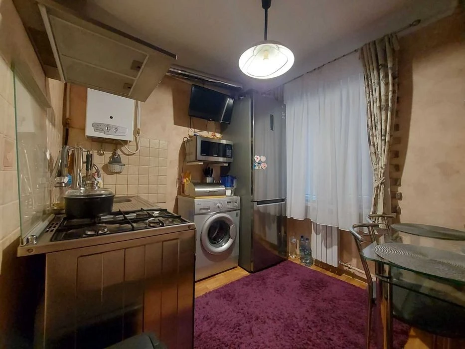 Renovated and furnished 2-room apartment for sale, 3/5, Kirpych