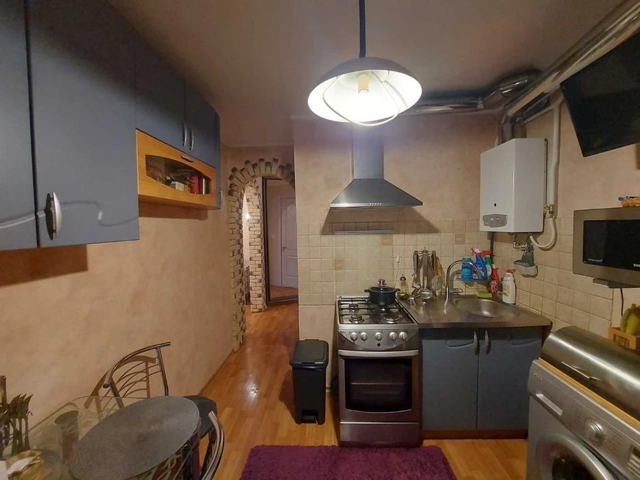 Renovated and furnished 2-room apartment for sale, 3/5, Kirpych