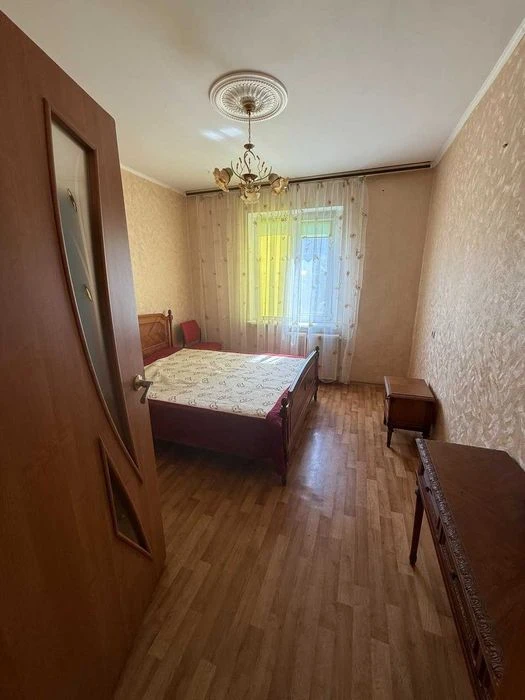 Продам 2-х ком. квартиру Вильямса/Королева в хорошем состоян
