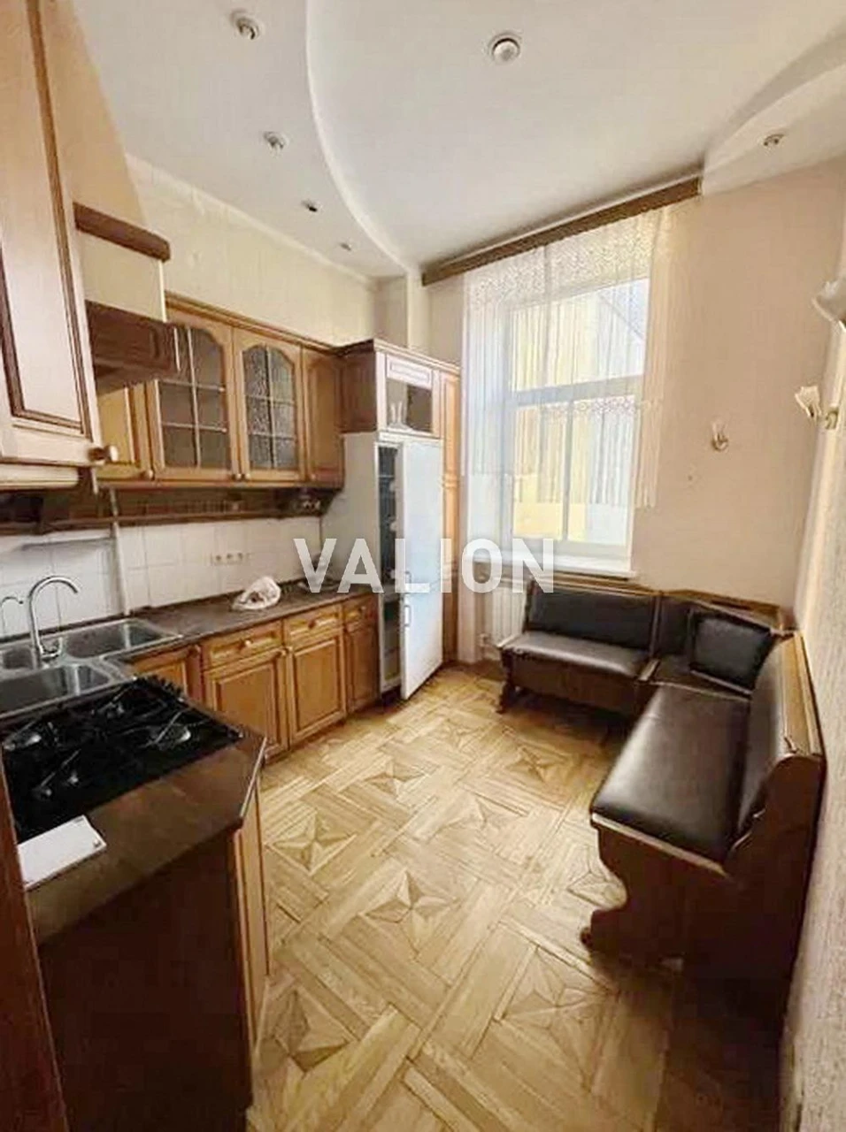 Продаж 3к квартири 75кв.м в царському будинку, вул.Гончара О