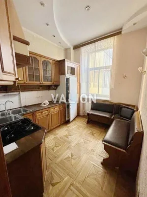 Продаж 3к квартири 75кв.м в царському будинку, вул.Гончара О