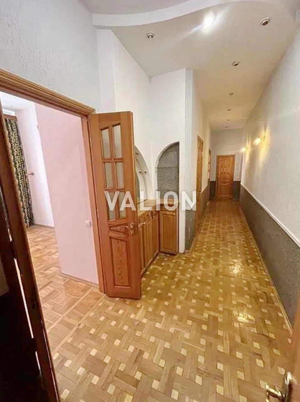 Продаж 3к квартири 75кв.м в царському будинку, вул.Гончара О