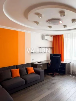 Продаж 3-к квартири вул. Гарматна 38а