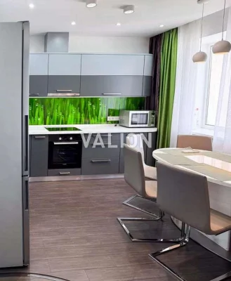 Продаж 3-к квартири вул. Гарматна 38а