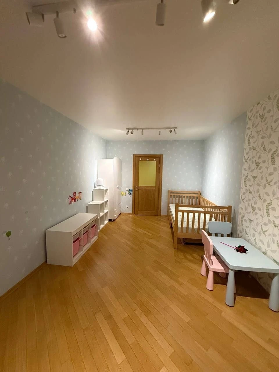 Оренда 2 - кімн. квартири - 75м2, Виноградар (Правди 31А)