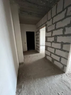 ВиплатиТак! Велика 2к Виставка не кутова. Середній поверх. М