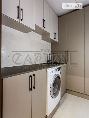 For sale 4-room apartment 200 sq. m. on 18 Instytutska Street • ID 34