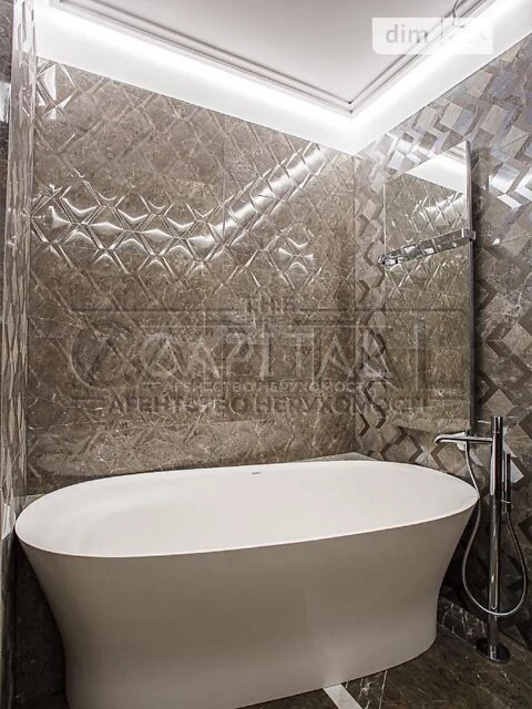 For sale 4-room apartment 200 sq. m. on 18 Instytutska Street • ID 34