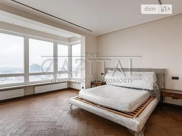 For sale 4-room apartment 200 sq. m. on 18 Instytutska Street • ID 34