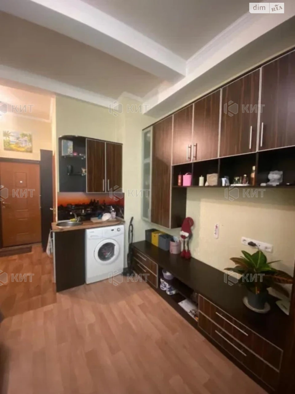 For Sale Apartment Center