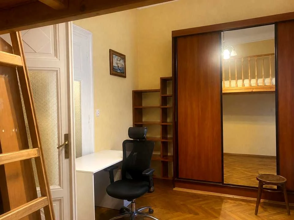 Apartment. Lviv, Mykola Kopernika St.