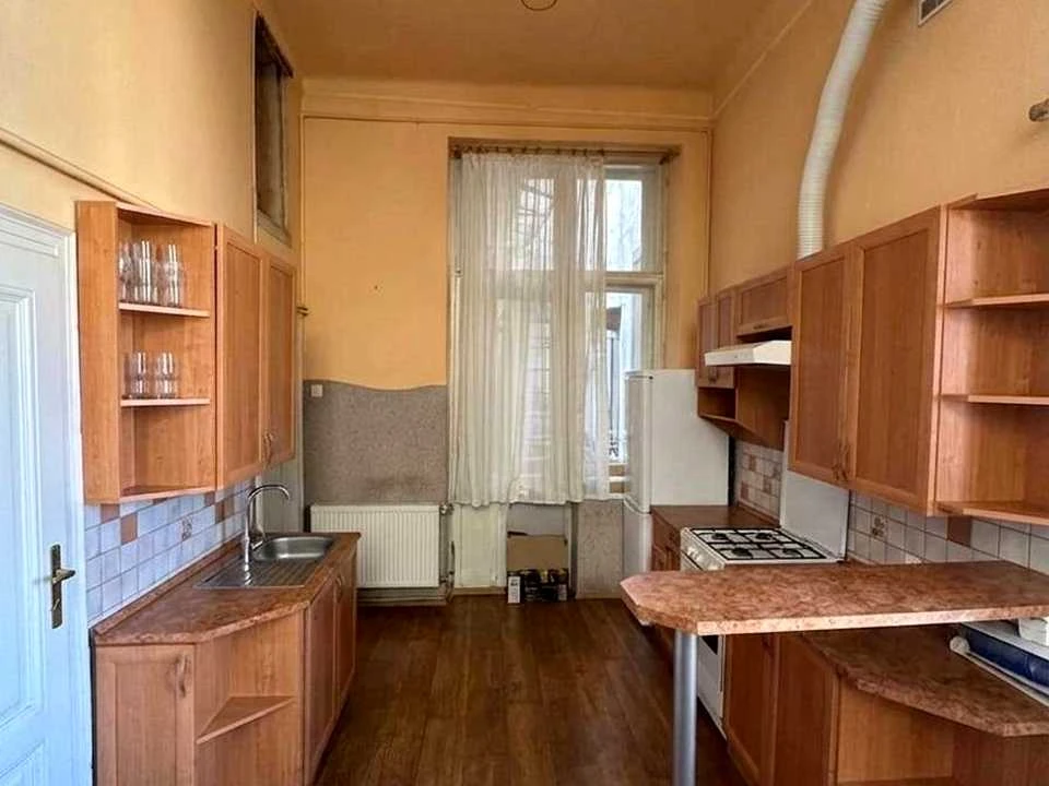 Apartment. Lviv, Mykola Kopernika St.
