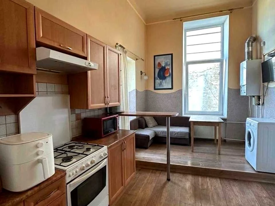 Apartment. Lviv, Mykola Kopernika St.
