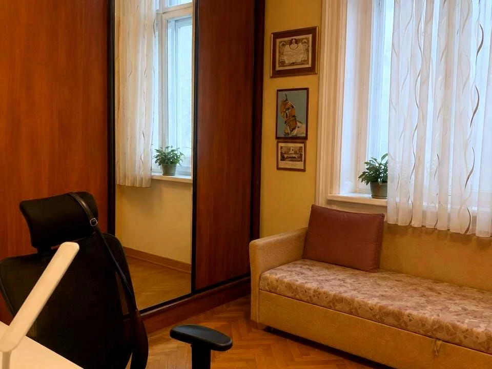 Apartment. Lviv, Mykola Kopernika St.