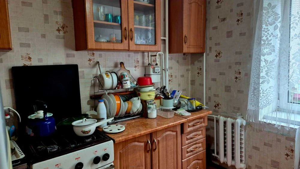 ПРОДАМ 2к ЖМ Северный ул. Семафорная 38 жилое состояние 2600