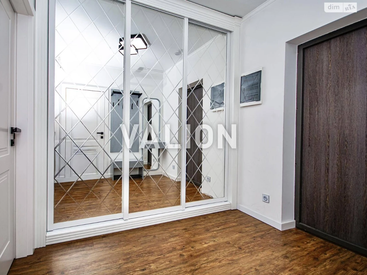 For sale Apartment Pivnichno-Brovarskyi Massiv
