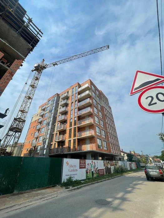 Продажа 2 комнатной квартиры возле парка по ул.