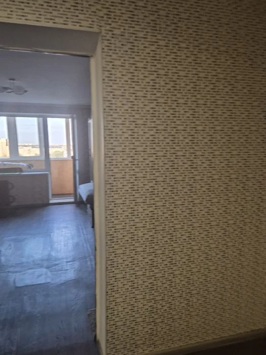 For sale: 1-room apartment with improved layout on Molochnaya Street.