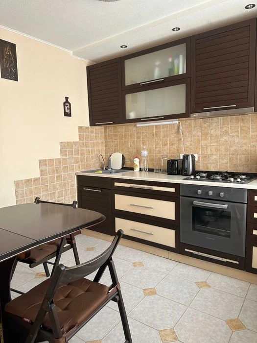 Two-bedroom apartment for sale in Pavlovo Pole! Nauchnaya metro station, Lyapunov Street!