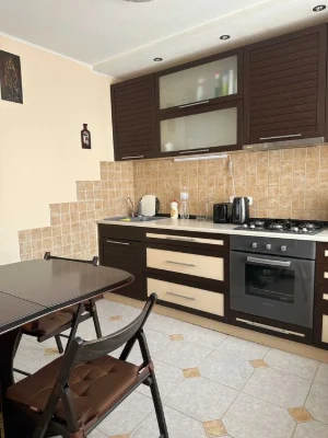 Two-bedroom apartment for sale in Pavlovo Pole! Nauchnaya metro station, Lyapunov Street!