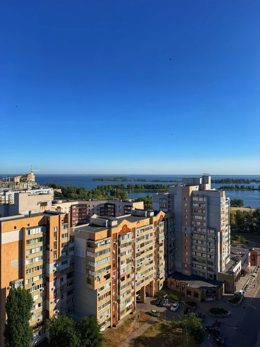 Продаж видової 3к.кв на Митниці! Зданий будинок! вул. Героїв