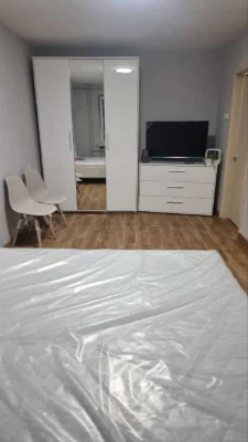 1комнатная с балконом м на Науки 86к2