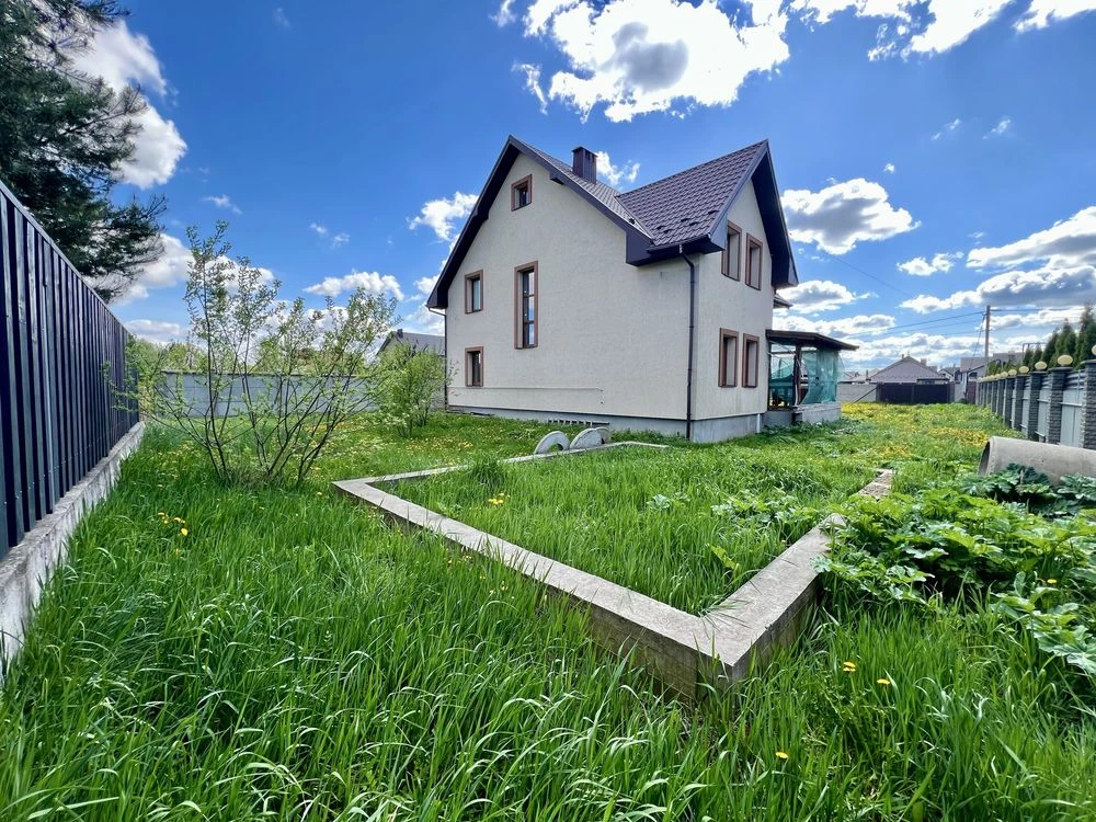 Продаж сучасного будинку з ремонтом та меблями 9 сот землі