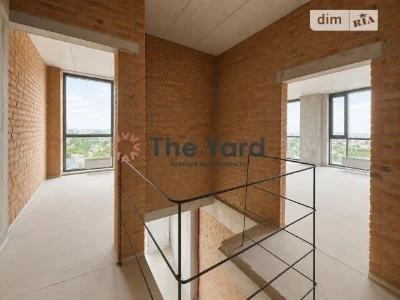 Sale of 4-room apartment 183 sq. m. on Staronavodnytska Street 42/44,