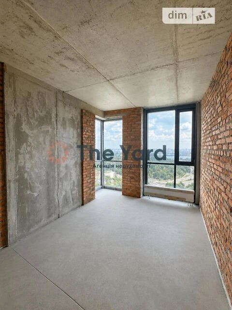 Sale of 4-room apartment 183 sq. m. on Staronavodnytska Street 42/44,