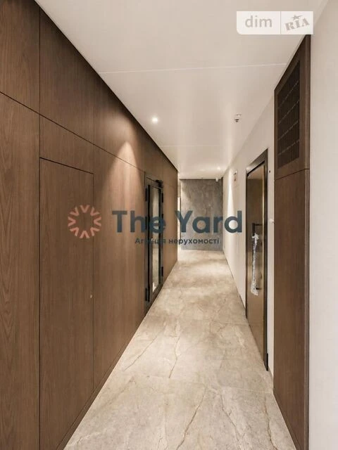 Sale of 4-room apartment 183 sq. m. on Staronavodnytska Street 42/44,