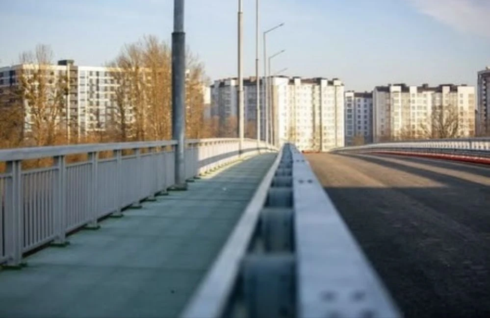 Шикарна 1кім 42м на 5пов з кухнею 20м в збудованому будинку