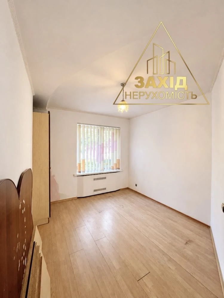 Чотирикімнатна р-н Відродження 74 м², роздільне планування