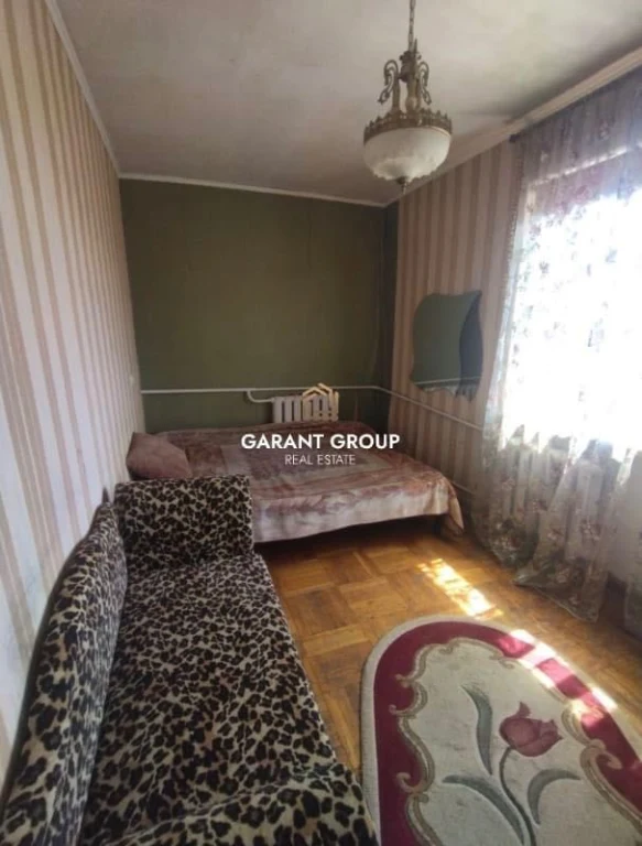 Двокімнатна квартира з балконом