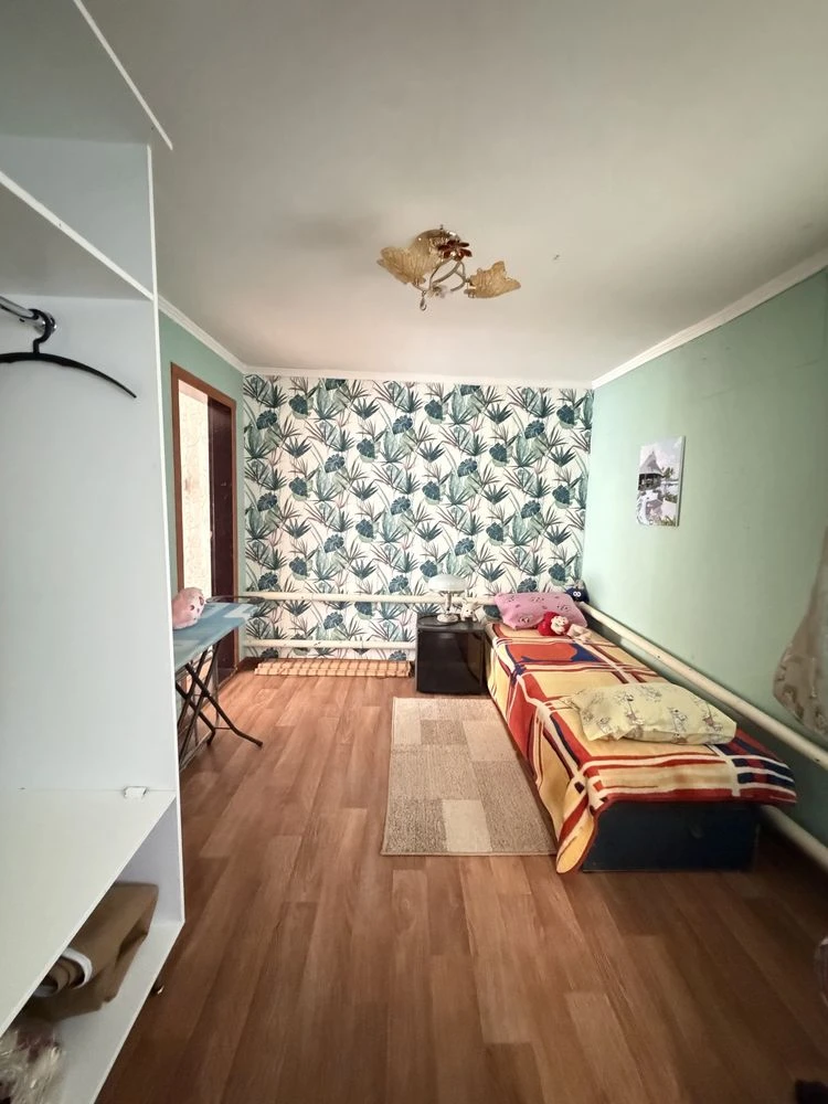 Продам добротный дом м. Индустриальная