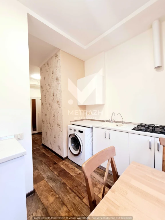 Id 93499 Продам 2к.квартиру 3/5 с ремонтом в центре возле ме
