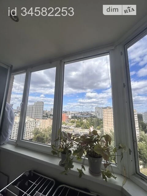 Sale of 1-room apartment 52.5 sq. m. on Mykoly Golego St. 5 • ID 3