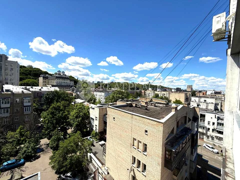 Квартира. Київ, Костянтинівська вул.