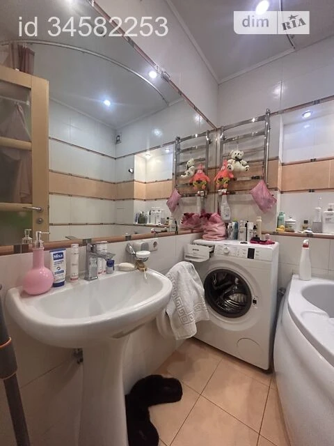 Sale of 1-room apartment 52.5 sq. m. on Mykoly Golego St. 5 • ID 3