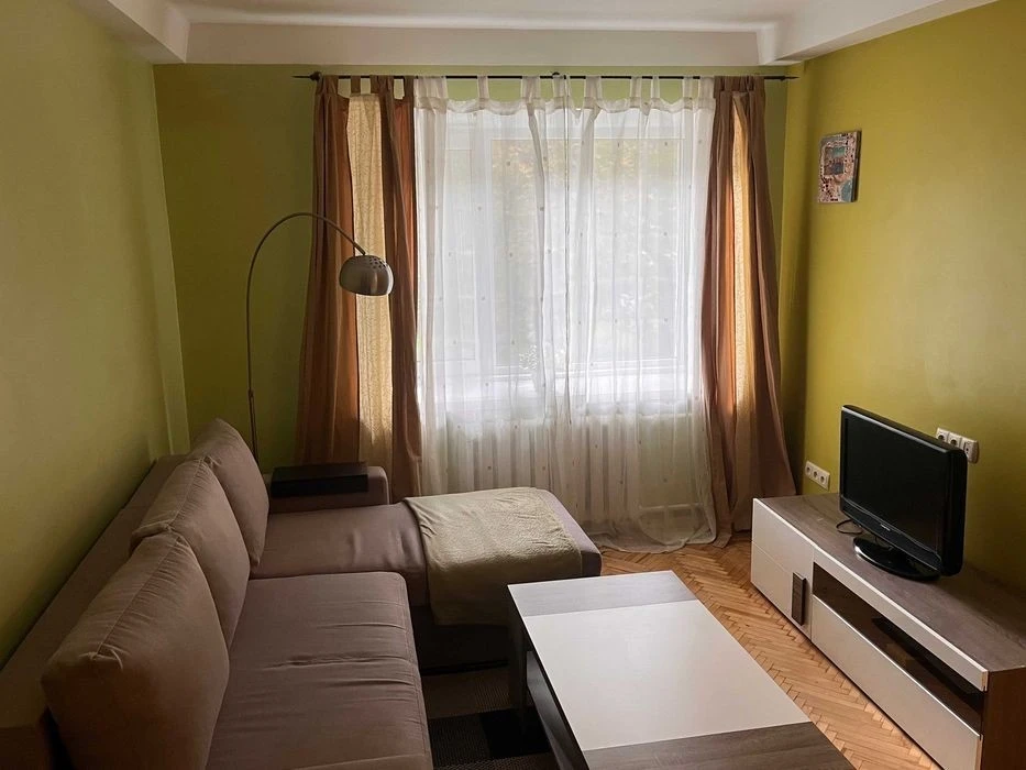 For sale two-room apartment 40.4 m2 Ak. Shalimova 22 (Heroiv S