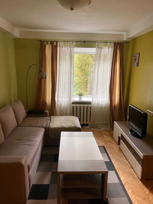 For sale two-room apartment 40.4 m2 Ak. Shalimova 22 (Heroiv S