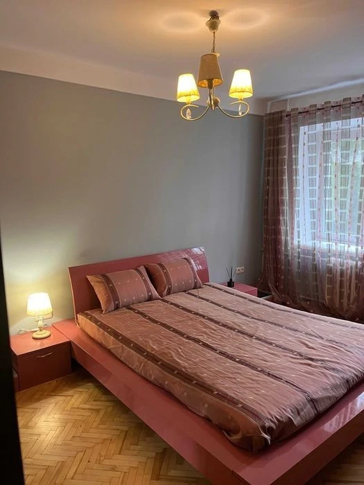 For sale two-room apartment 40.4 m2 Ak. Shalimova 22 (Heroiv S