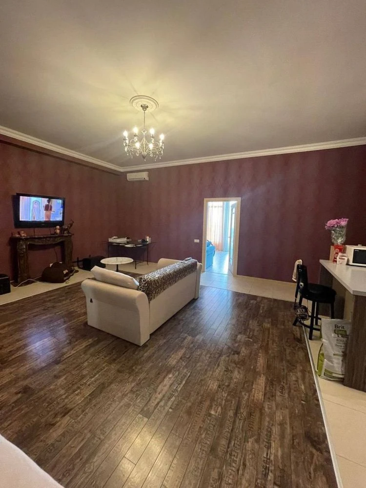 Продажа 2 комн кв Аркадийский Дворец.Вид на море