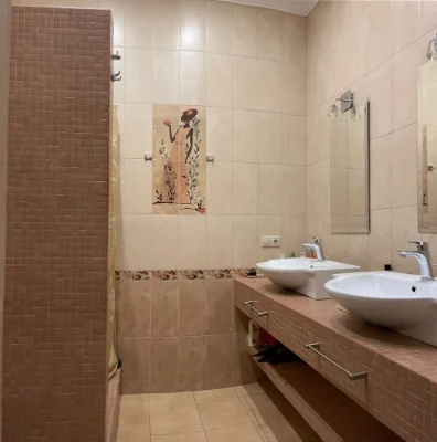 Продажа 2 комн кв Аркадийский Дворец.Вид на море