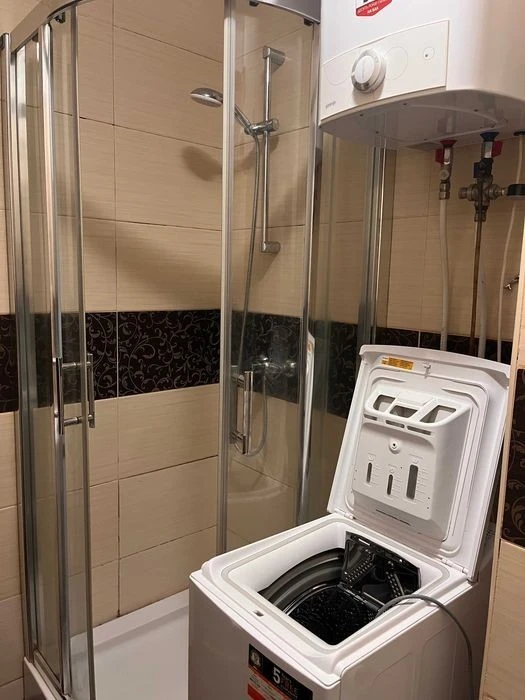 For sale two-room apartment 40.4 m2 Ak. Shalimova 22 (Heroiv S