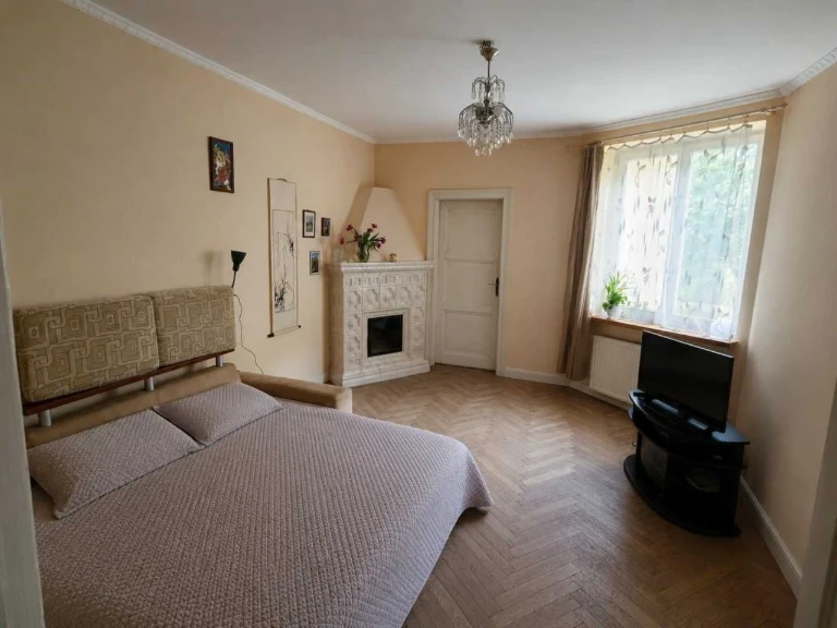 Продаж квартири на вул. Зарицьких