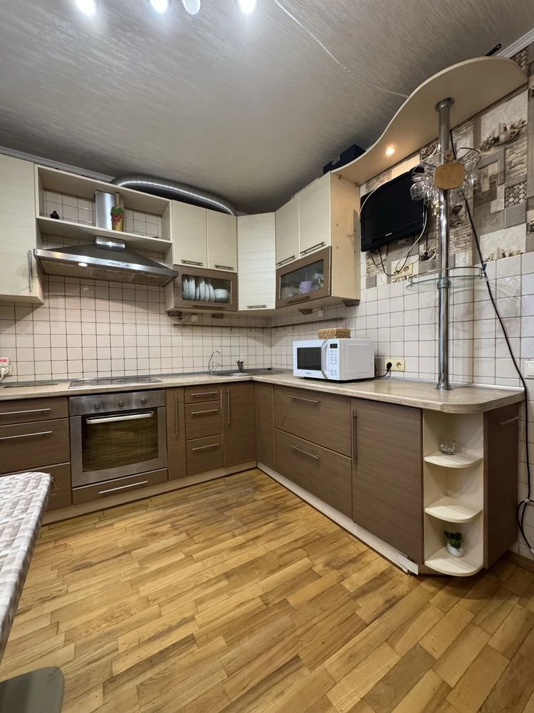 Продажа трикімнатної квартири на ж/м Сонячний