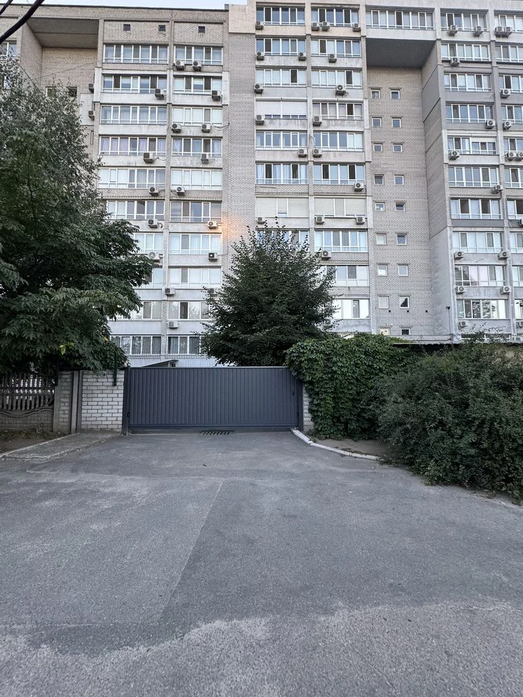 Продажа трикімнатної квартири на ж/м Сонячний